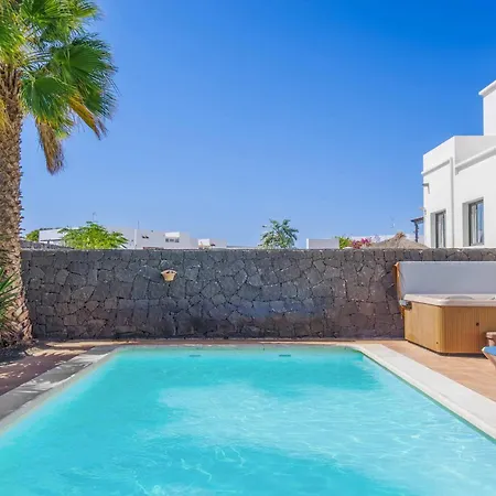 Villa Victoria *
